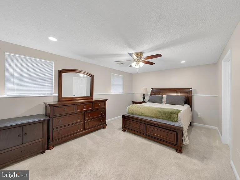3806 Candlelight Ct — Photo 31