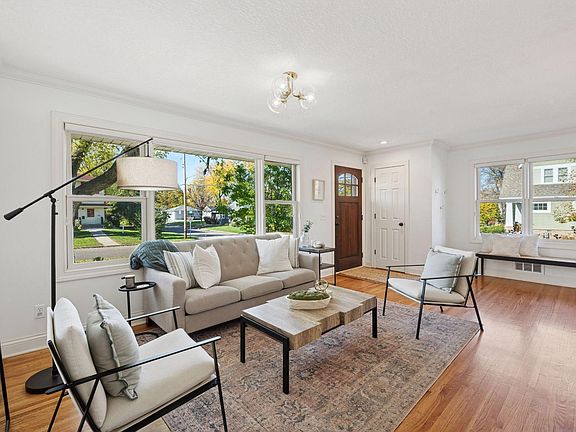 3rd image of 5101 Bedford Ave