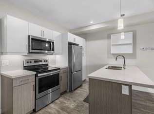 865 Rathgar Ave #11, Winnipeg, MB R3L 1Y9