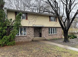 1555 Arkwright St, Saint Paul, MN 55130