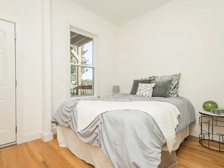 148 Pleasant St #1 — Photo 9