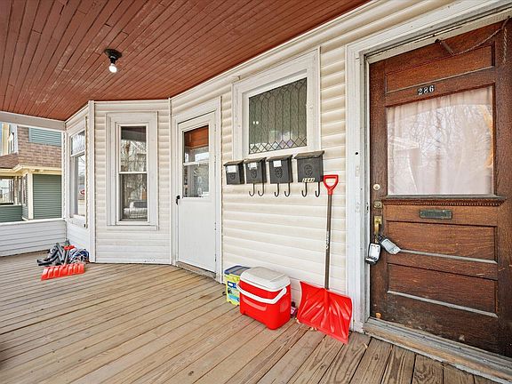 4th image of 284 French Street