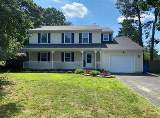 195 Riptide Ave, Manahawkin, NJ 08050