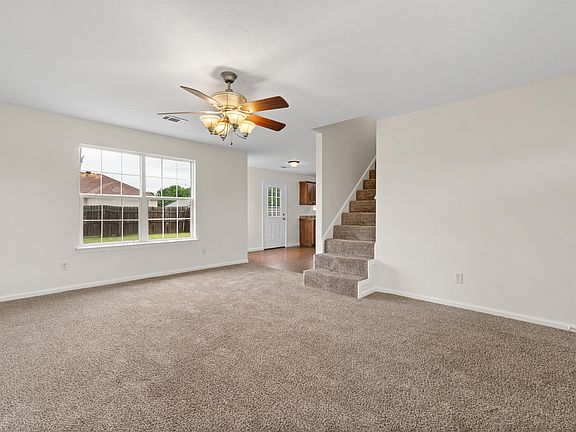 5th image of 100 Tamarack Ct