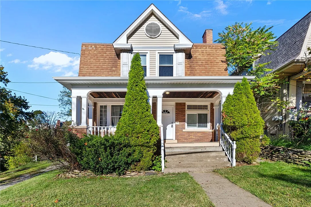 76 Warren St photo 1