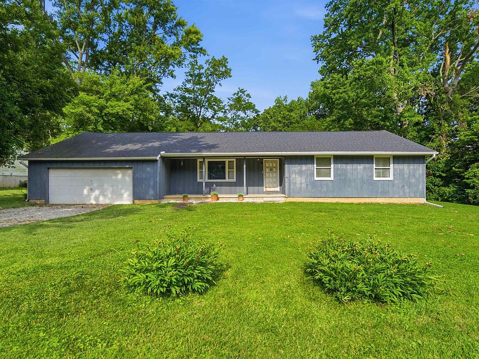 1st image of 1109 S Creve Coeur Ave