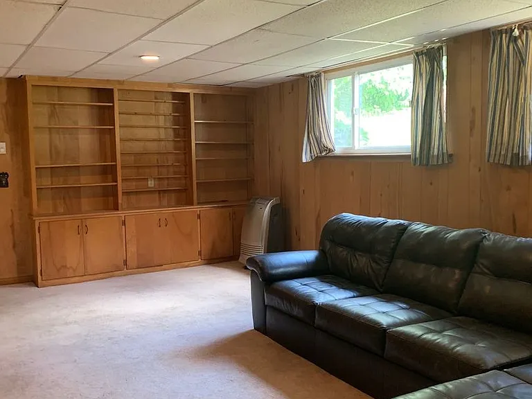 924 McBryde Ln — Photo 29