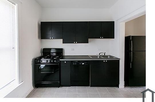 2nd image of 648 E 62nd St #2