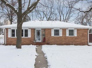 4024 Northwood Dr NE, Cedar Rapids, IA 52402