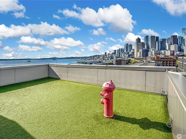 590 1st Ave S #512 — Photo 33