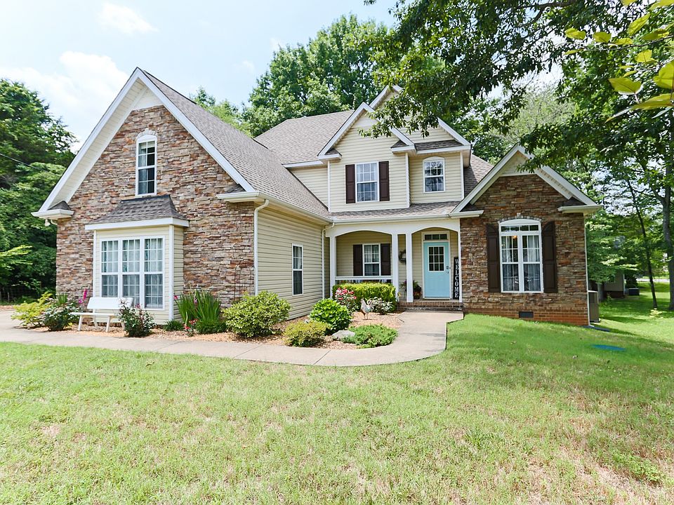 1st image of 404 Sunnycrest Dr