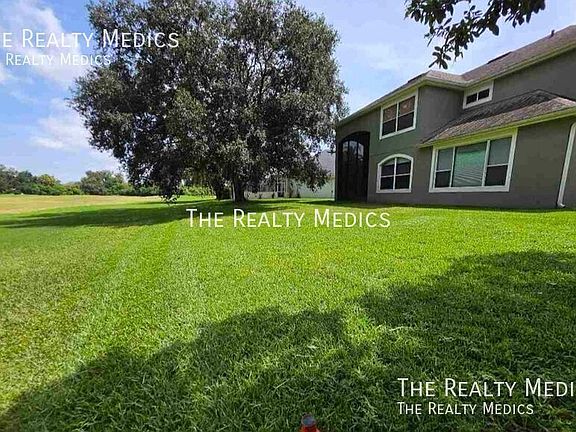 4th image of 1565 The Oaks Blvd