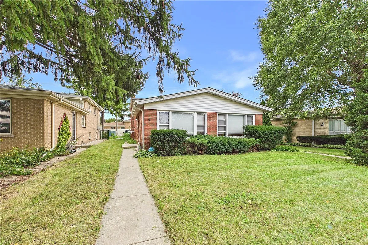 3 bed, 1296 sqft, $2,900 — Photo 1