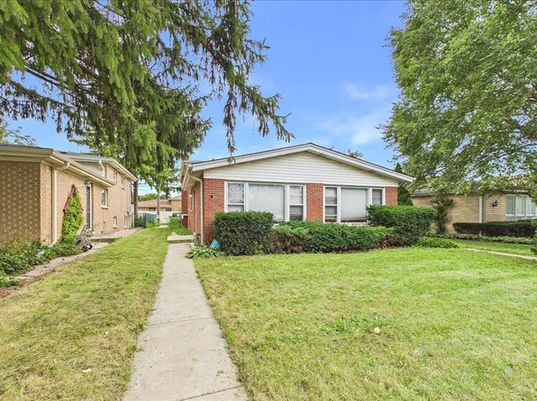 5007 Golf Rd, Skokie, IL 60077