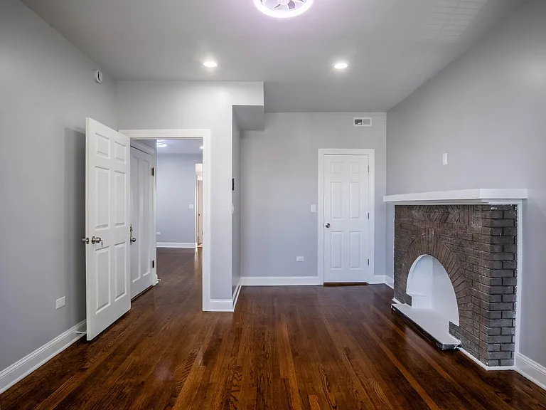 4837 W Monroe St #2 — Photo 3