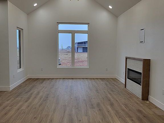 5th image of 537 Private Road 101 N
