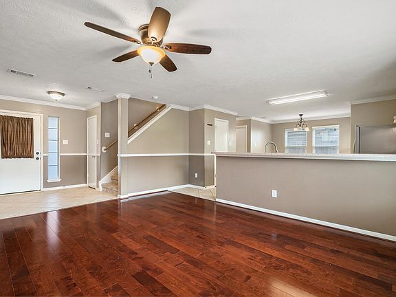 3rd image of 19823 Waterflower Dr