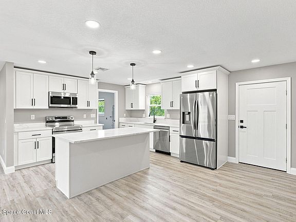 3rd image of 2712 Padden Ct
