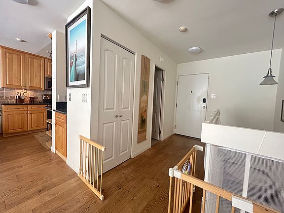 4th image of 531 Esplanade APT 206