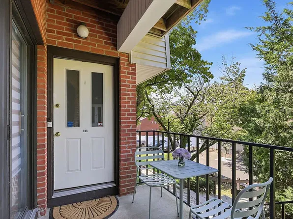 1 Valley Rd APT 105, Stamford, CT 06902