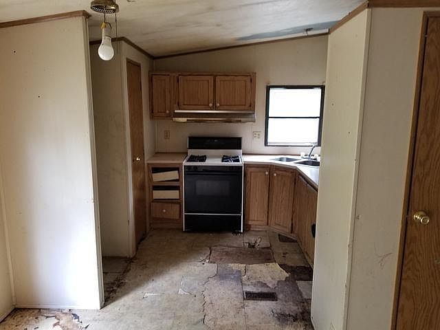 2nd image of 11313 Pines Trl