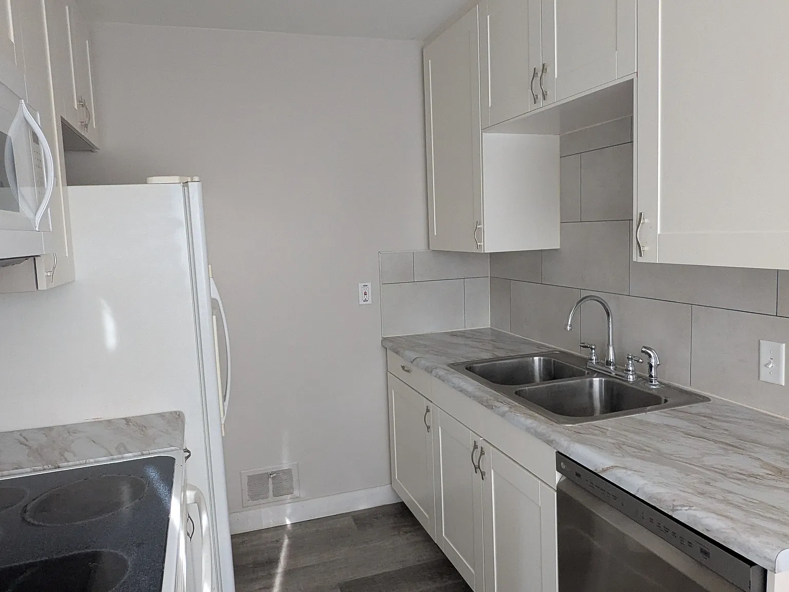 2 bed, $1,275 — Photo 2