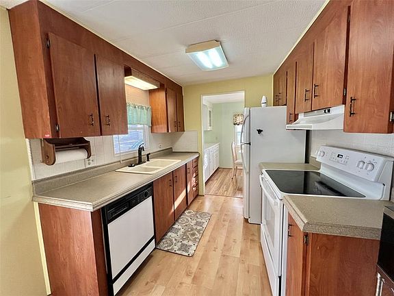 5th image of 169 Bougainvillea Dr