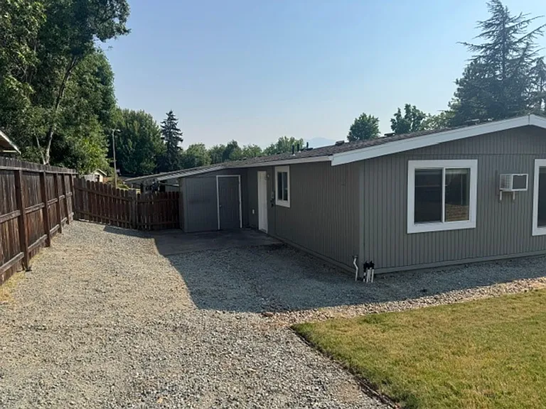3007-3009 Juanipero Way — Photo 11