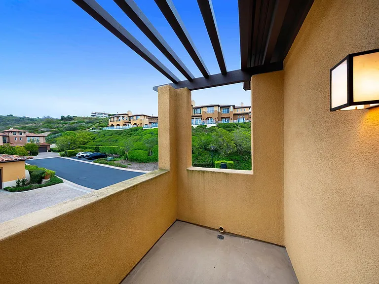 19 Lucania Dr — Photo 26