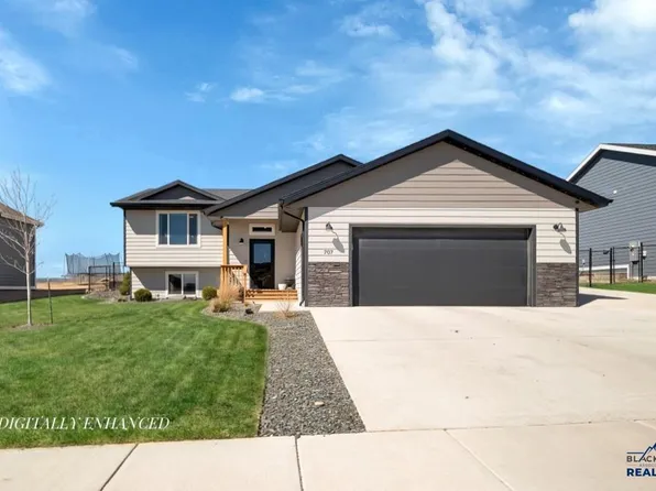 707 Summerfield Dr, Rapid City, SD 57703