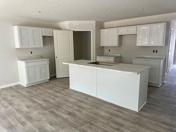 2nd image of 6253 Basden Dr