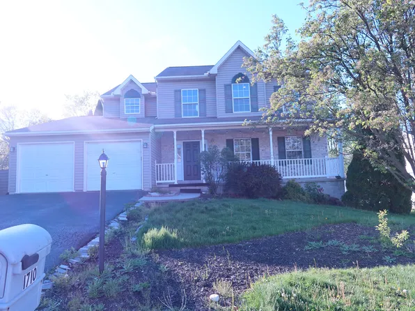 1710 Ashcombe Dr, Dover, PA 17315