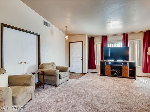 4th image of 905 Shifting Sands Dr
