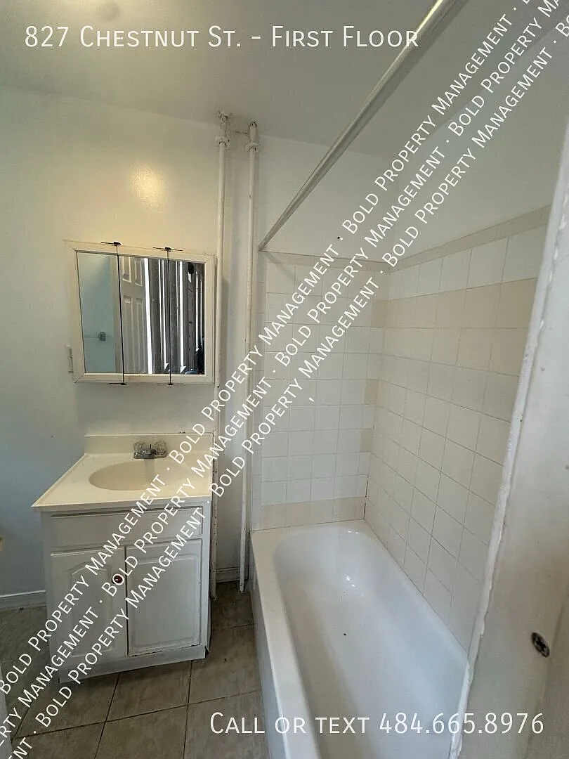 827 Chestnut St — Photo 3
