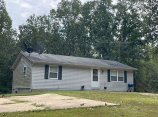 8557 N Service Rd, Bourbon, MO 65441