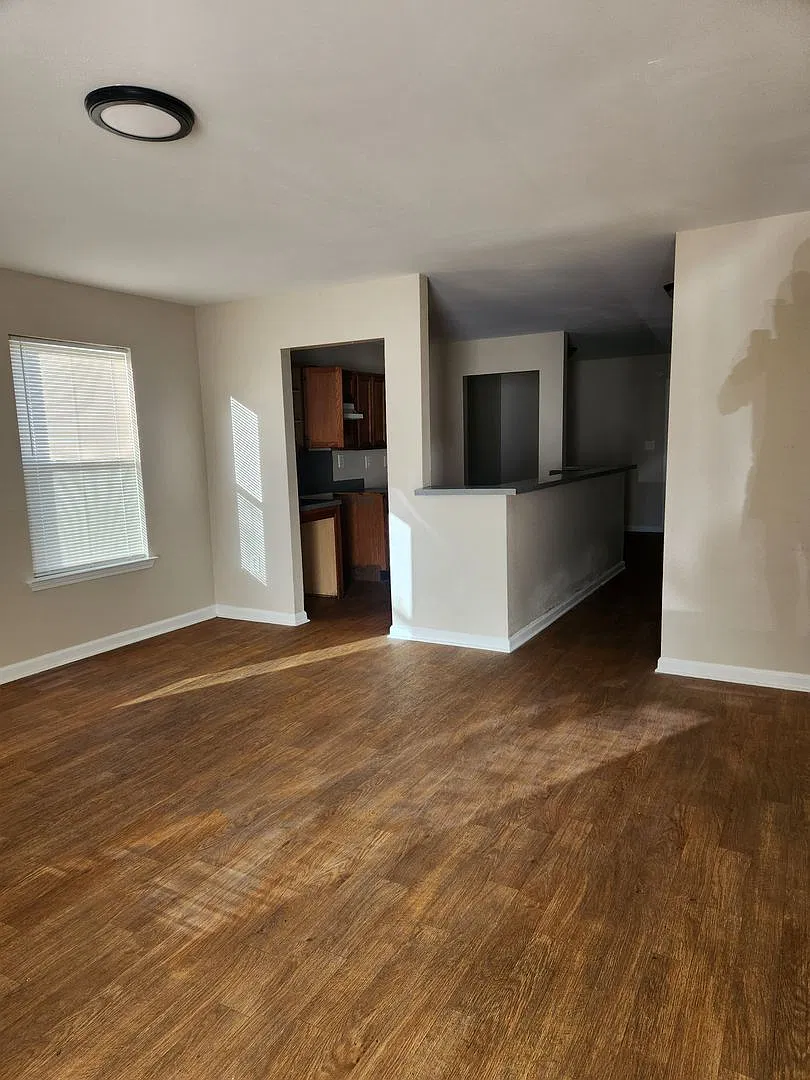 House for Rent — Photo 2