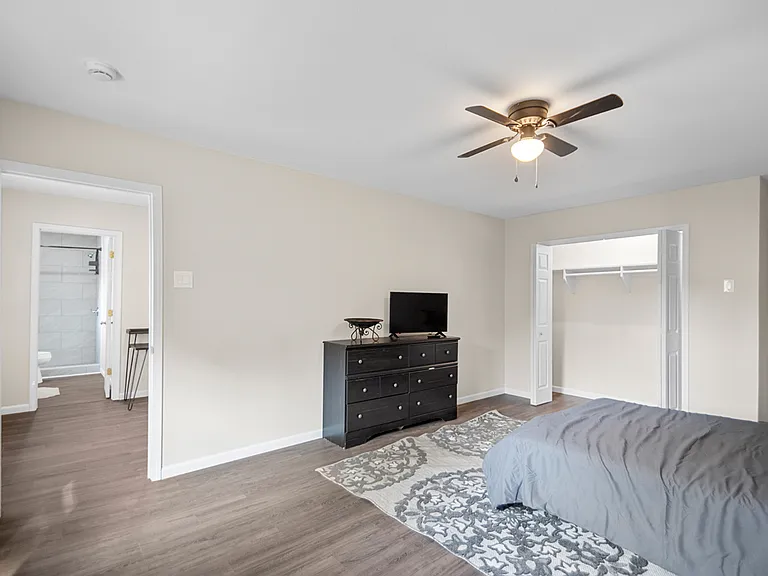 405 Maple St #B — Photo 11
