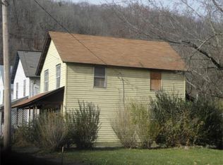 121 6th St, Marlinton, WV 24954