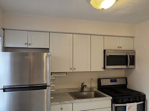 4th image of 11 Franklin Ave #2