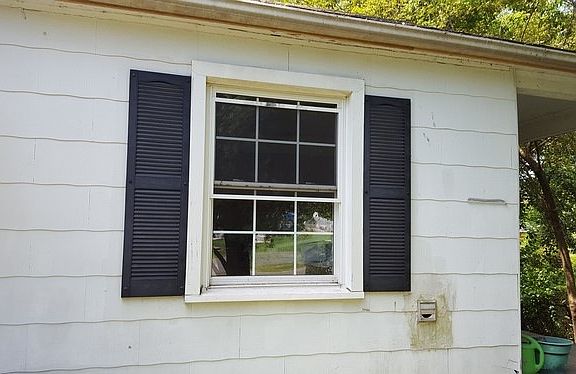 3rd image of 2908 Glenrose Ave NW