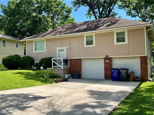 1924 SW 5th St, Blue Springs, MO 64014