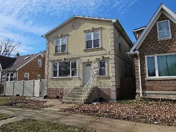 2nd image of 2528 Clarke St