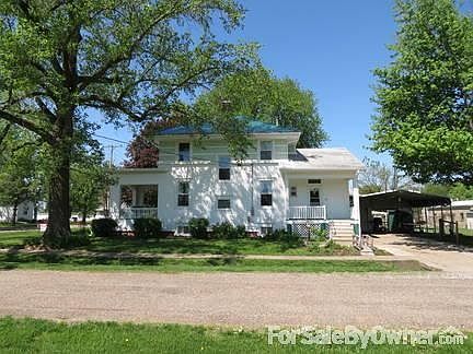 East side
						:
						facing Main St.