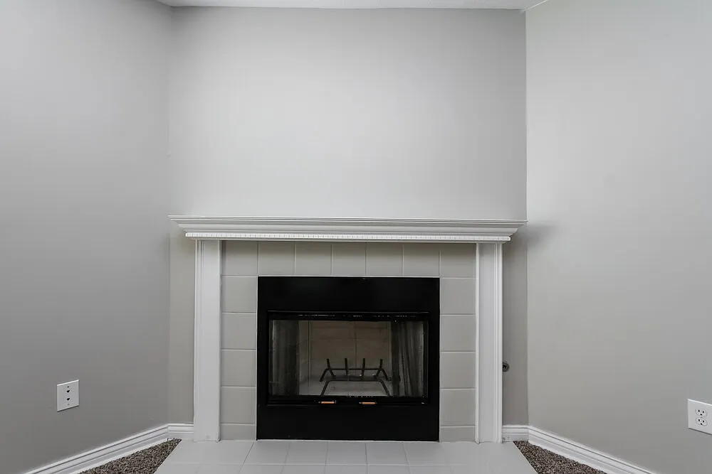 4 bed, 2.5 bath, 1744 sqft, $2,165 — Photo 3