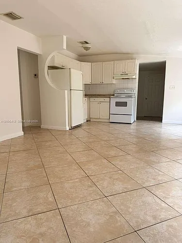 1942 Adams St #1944 Photo 1