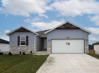 1183 E Habersham St, Republic, MO 65738