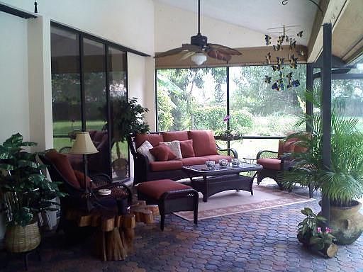 2nd image of 1812 Stonebrook Ln