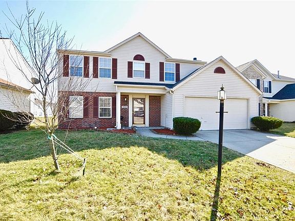 2nd image of 3233 Crestwell Dr