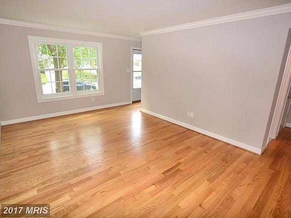 2nd image of 50 Barrensdale Dr
