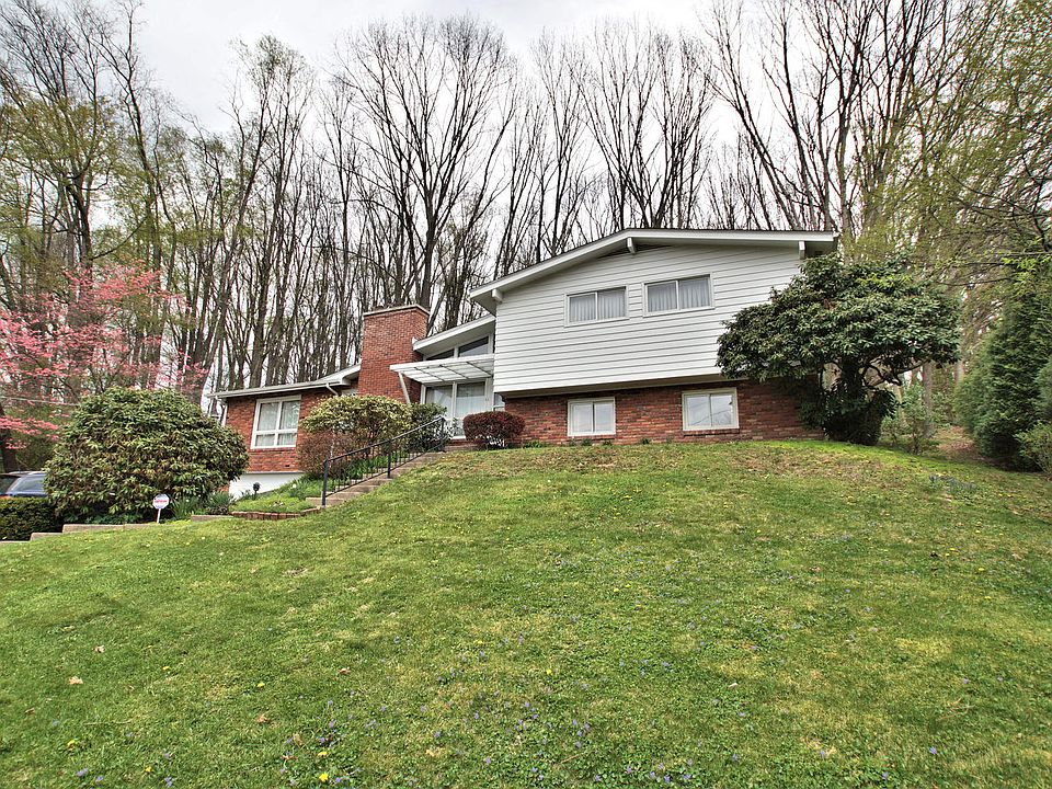 1st image of 52 Meadowbrook Ave